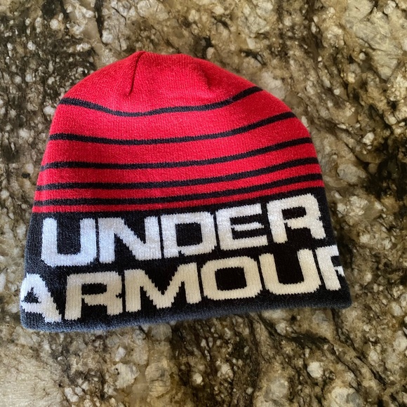 Boys UA beanie Sz 4-6yrs - Picture 1 of 3